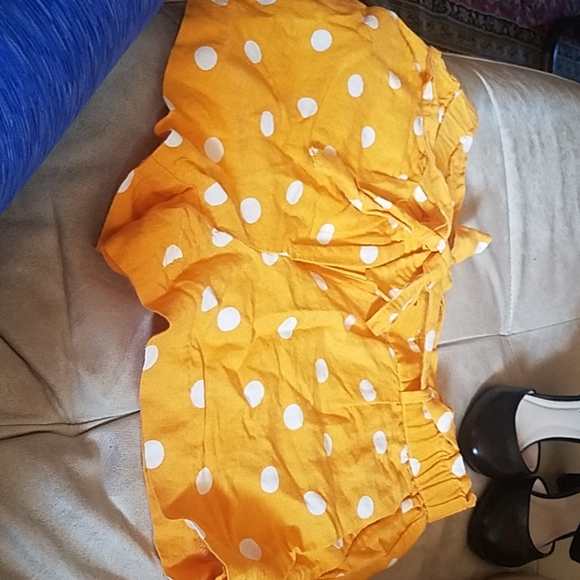 Shorts - Picture 3 of 4